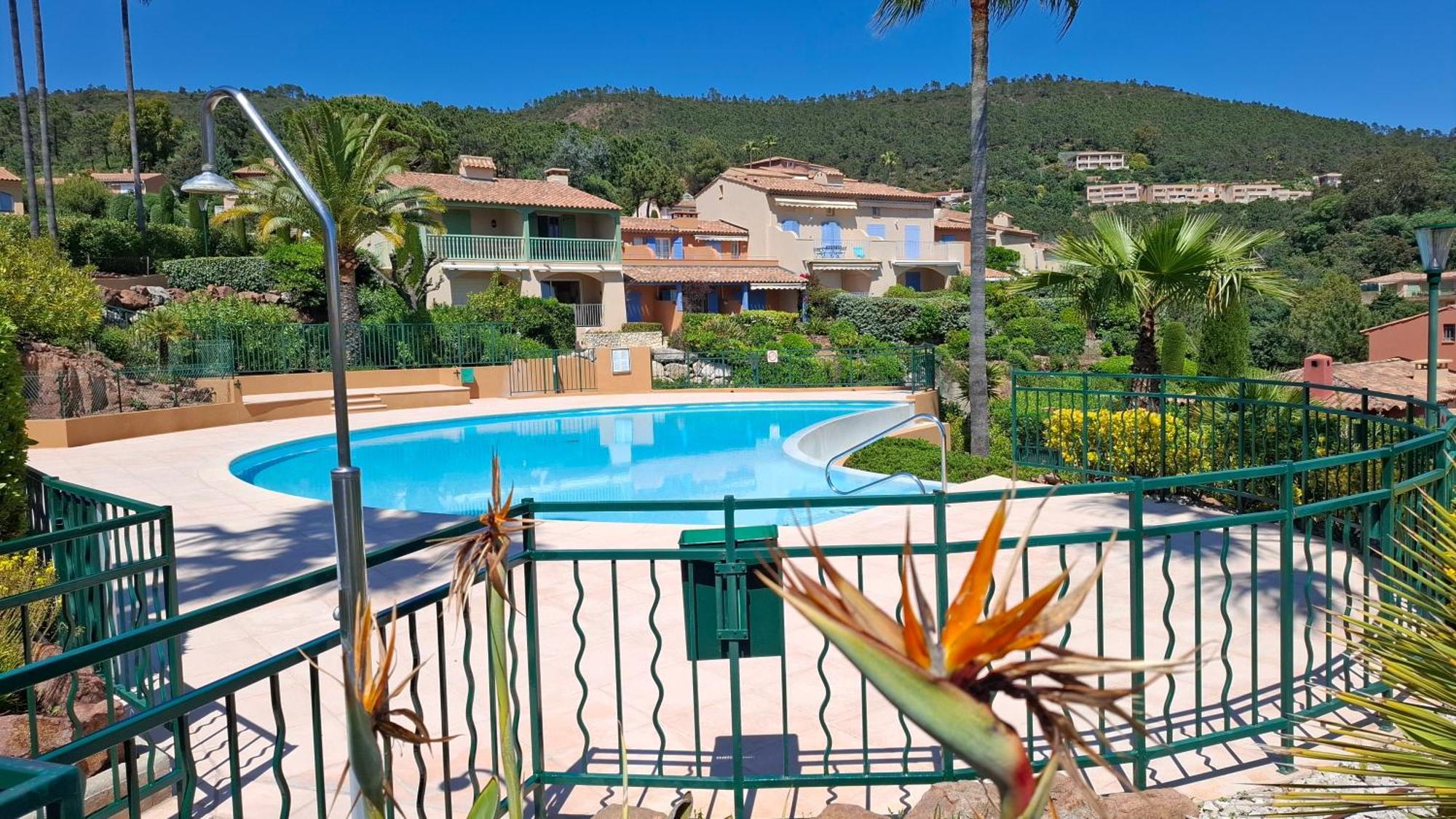 Apartamento Rochemarine Panoramic Théoule-sur-Mer Exterior foto